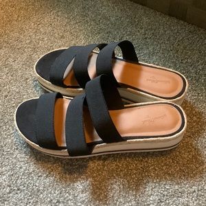 Never been worn Universal Thread sandals